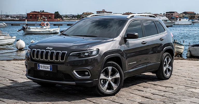 Jeep Cherokee da 289 Euro al mese con Noleggio Chiaro da Spazio a Torino